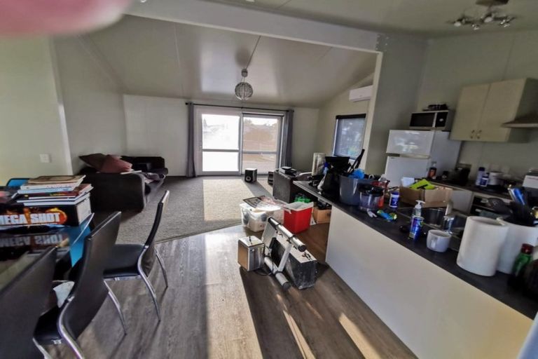 Photo of property in 10 Karaka Street, Castlecliff, Whanganui, 4501