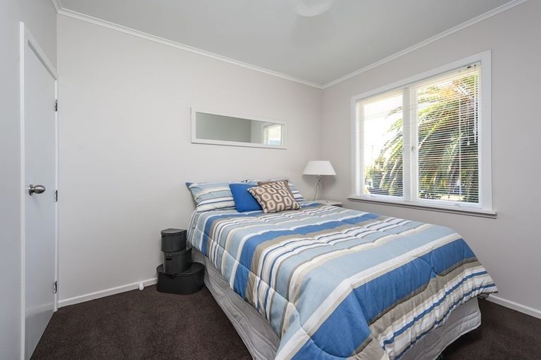Photo of property in 3 Thompson Terrace, Manurewa, Auckland, 2102