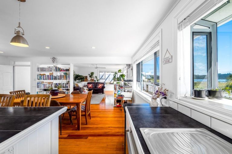 Photo of property in 3 Lichen Grove, Russell, 0272