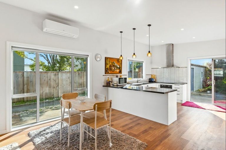 Photo of property in 37 Liverpool Street, Levin, 5510