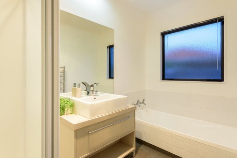 Photo of property in 6 Stableford Drive, Pyes Pa, Tauranga, 3112