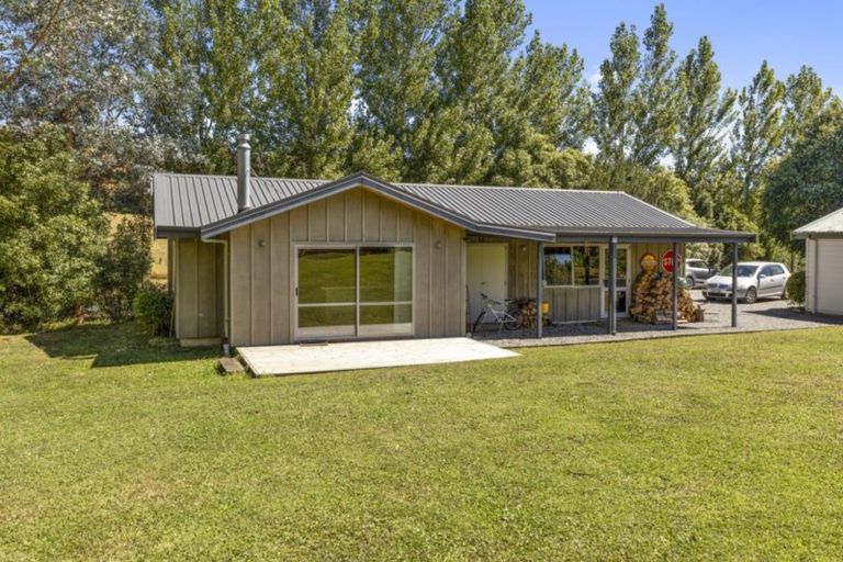 Photo of property in 49 Kakariki Way, Whitemans Valley, Upper Hutt, 5371