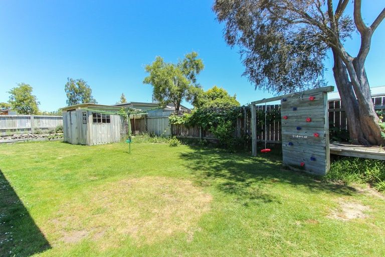 Photo of property in 99 Aquarius Drive, Kawaha Point, Rotorua, 3010