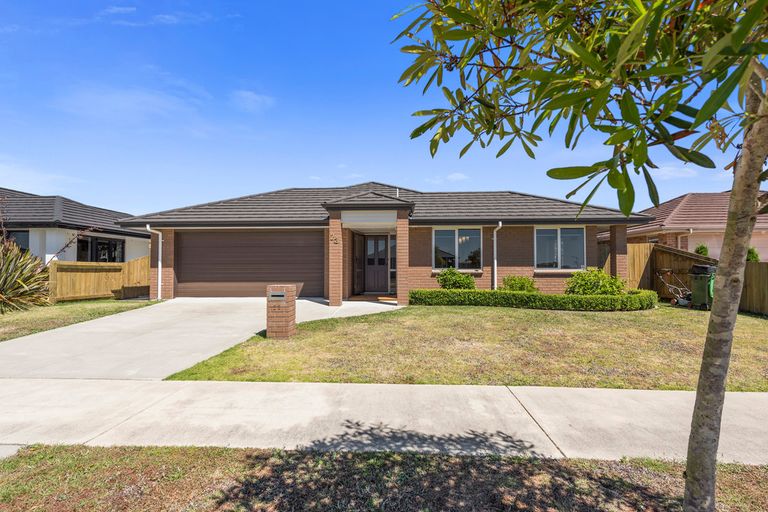 Photo of property in 23 Lewknor Drive, Papamoa Beach, Papamoa, 3118