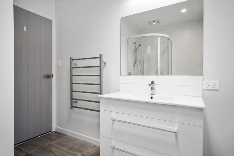 Photo of property in Waterview Estate, 91/4 Greystone Place, Omokoroa, 3114