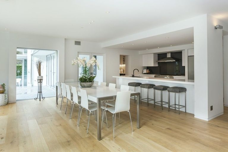 Photo of property in 8 Saint Barnabas Lane, Fendalton, Christchurch, 8052