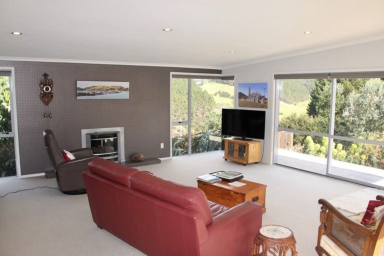 Photo of property in 9 Ohuka Place, Whitianga, 3510
