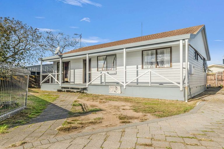 Photo of property in 9 Kentucky Crescent, Nawton, Hamilton, 3200