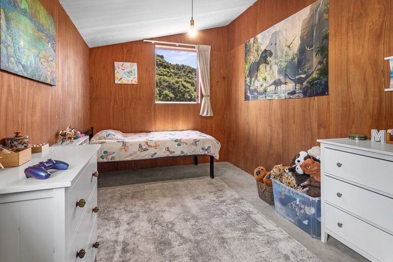 Photo of property in 241a Hailes Road, Whananaki, 0181