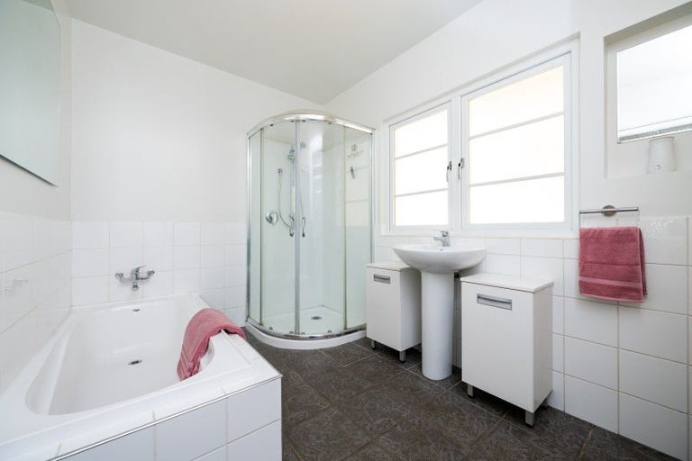 Photo of property in 2 Leyland Road, Te Awanga, 4102