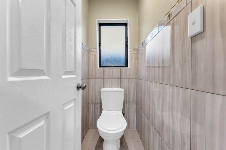 Photo of property in 9 Makora Road, Massey, Auckland, 0614