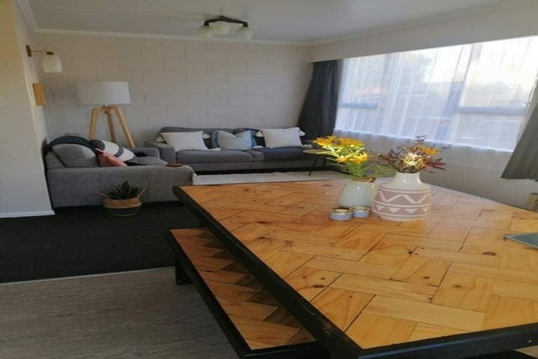 Photo of property in 5a Rennell Street, Frankleigh Park, New Plymouth, 4310