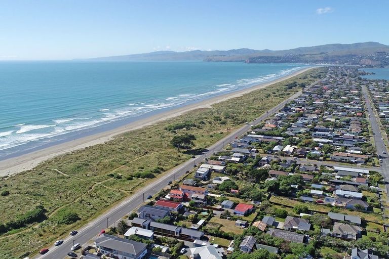 Photo of property in 135 Pine Avenue, South New Brighton, Christchurch, 8062