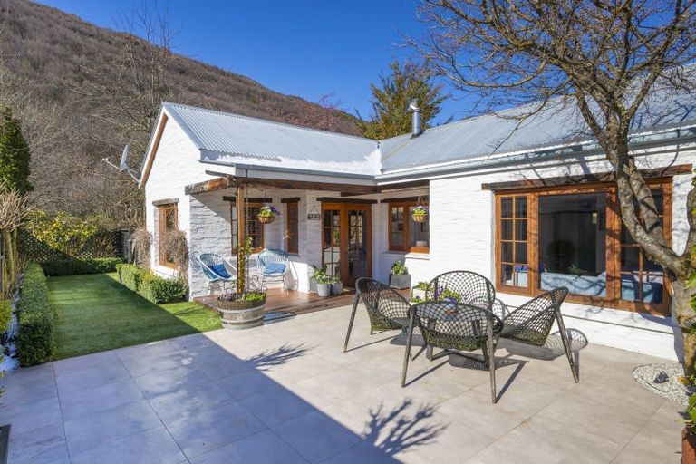 Photo of property in 21b Nairn Street, Arrowtown, 9302