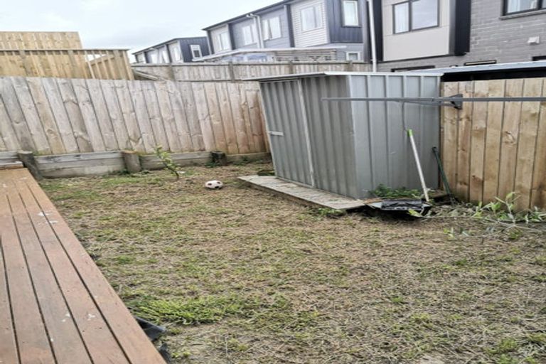 Photo of property in 9b Poruru Close, Papakura, 2110