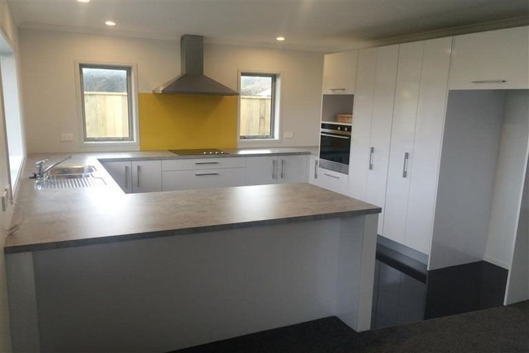 Photo of property in 71 Links Drive, Waiwhakaiho, New Plymouth, 4312