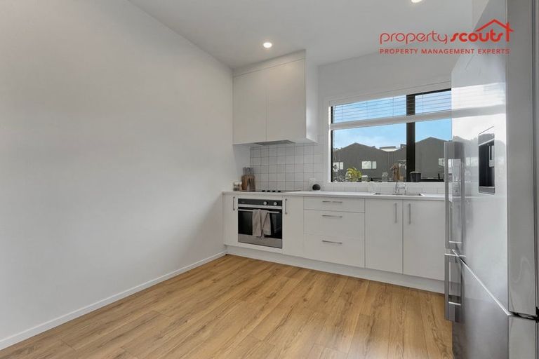 Photo of property in 9/28 Westgate Drive, Westgate, Auckland, 0614