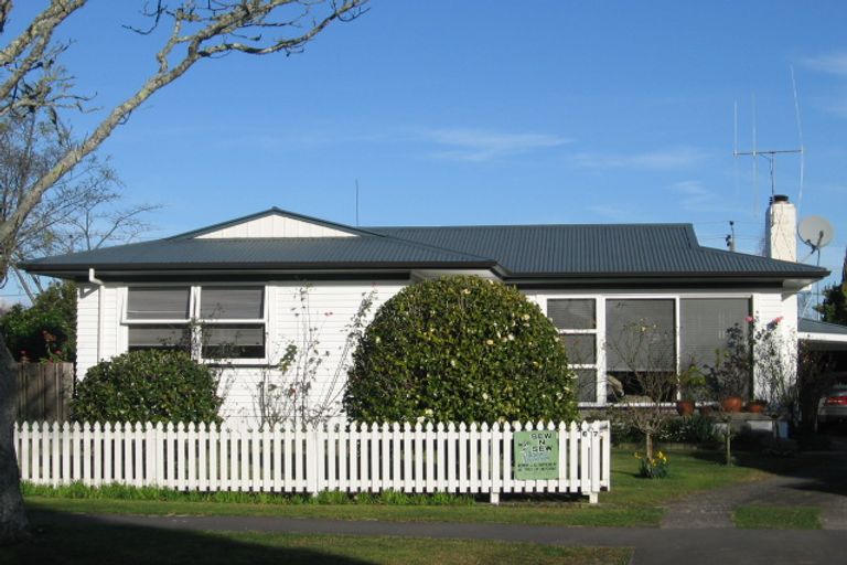 Photo of property in 67 Morrow Avenue, St Andrews, Hamilton, 3200