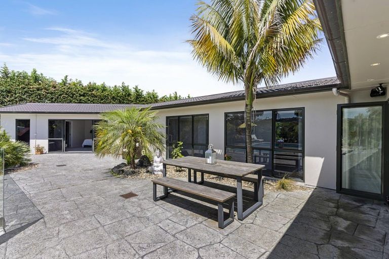 Photo of property in 85 Whitford-maraetai Road, Whitford, Howick, 2571