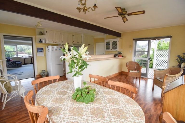 Photo of property in 12 Taverner Street, Carterton, 5713