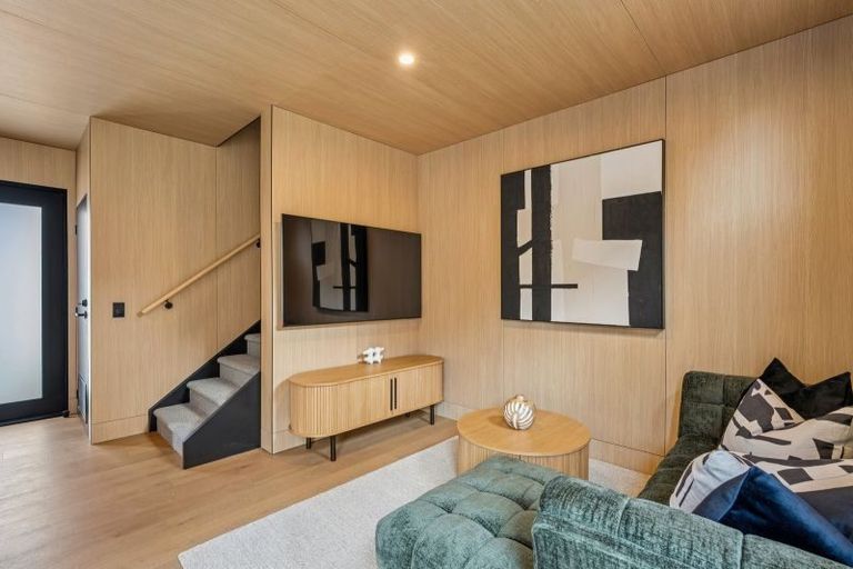 Photo of property in 28 Shearers Drive, Frankton, Queenstown, 9300