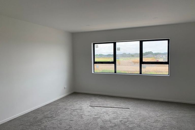 Photo of property in 11 Kairakau Street, Takanini, 2110