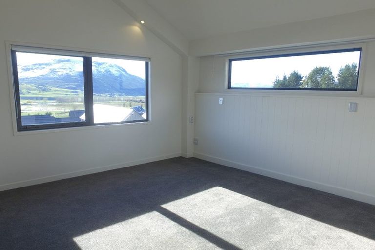 Photo of property in 37 Double Cone Road, Jacks Point, Queenstown, 9371