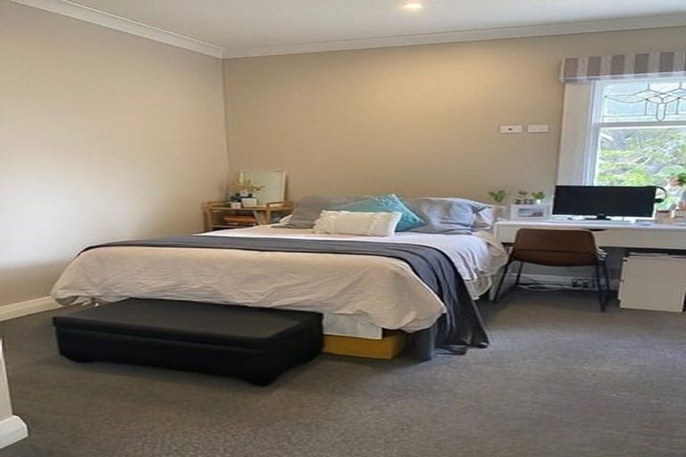 Photo of property in 2/139 Wadestown Road, Wadestown, Wellington, 6012