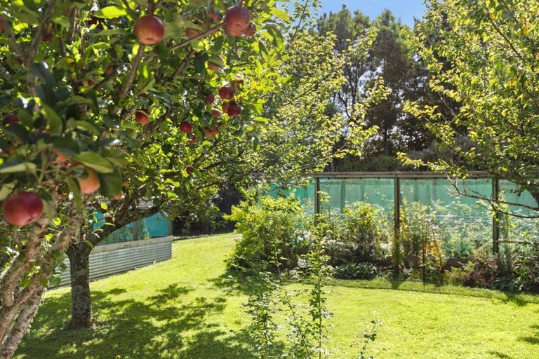 Photo of property in 15 Tukurua Road, Parapara, Takaka, 7182