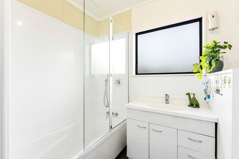 Photo of property in 1/25a Ward Street, Trentham, Upper Hutt, 5018