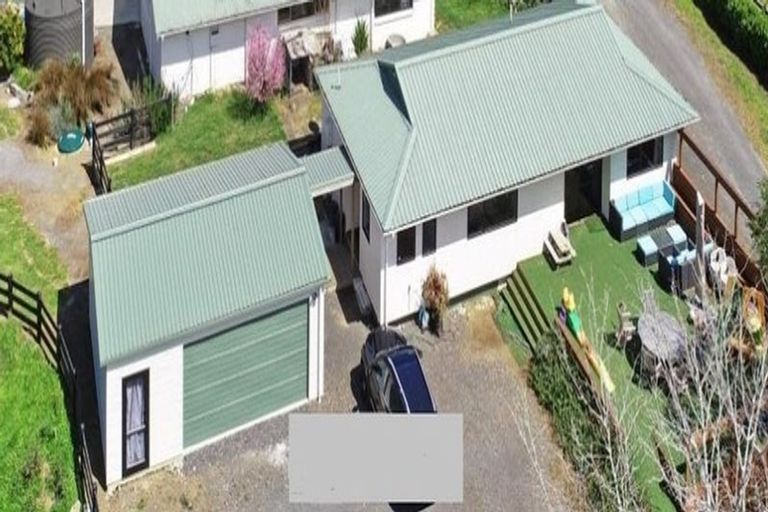 Photo of property in 580 Burtt Road, Runciman, Drury, 2578