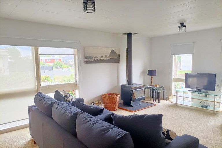 Photo of property in 7 Oleander Place, Bell Block, New Plymouth, 4312