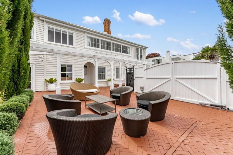 Photo of property in 65 Marine Parade, Herne Bay, Auckland, 1011