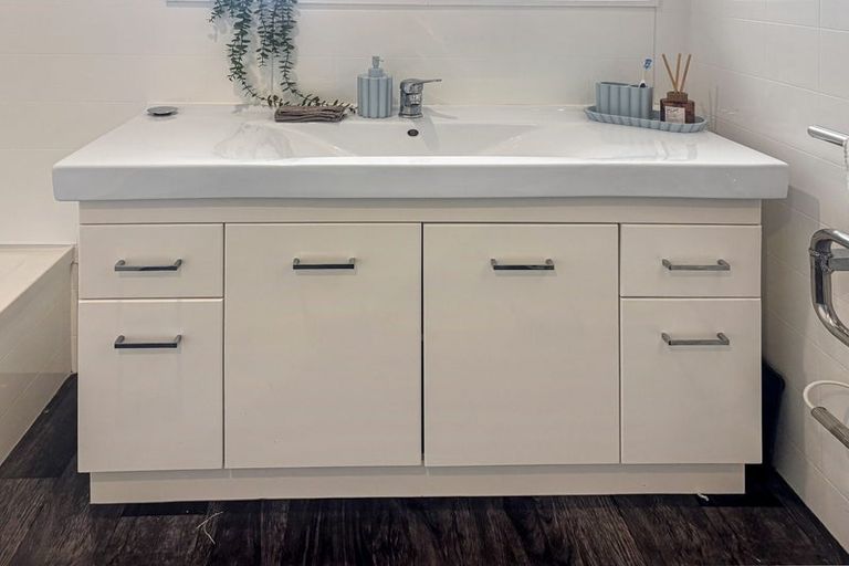 Photo of property in 30 Pirinoa Street, Feilding, 4702