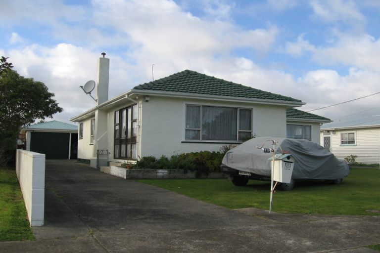 Photo of property in 19 Churchill Avenue, Feilding, 4702
