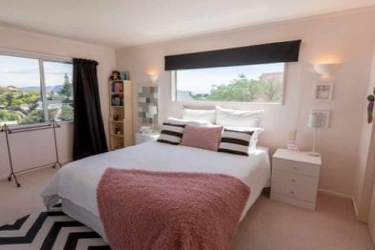 Photo of property in 27a Frimley Terrace, Waikanae Beach, Waikanae, 5036