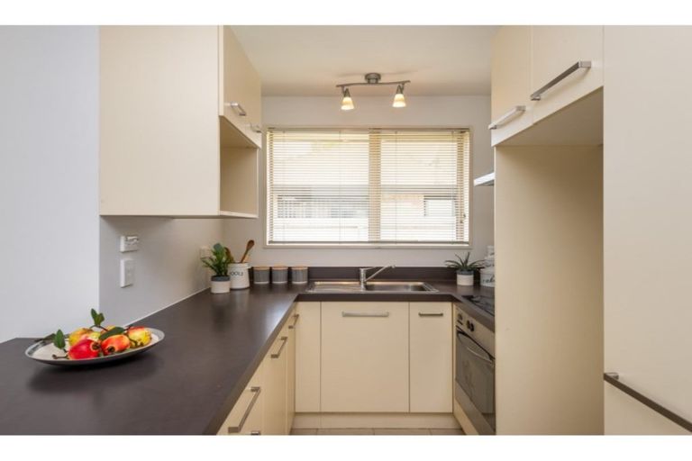 Photo of property in 65a Cleveland Street, Edgeware, Christchurch, 8013