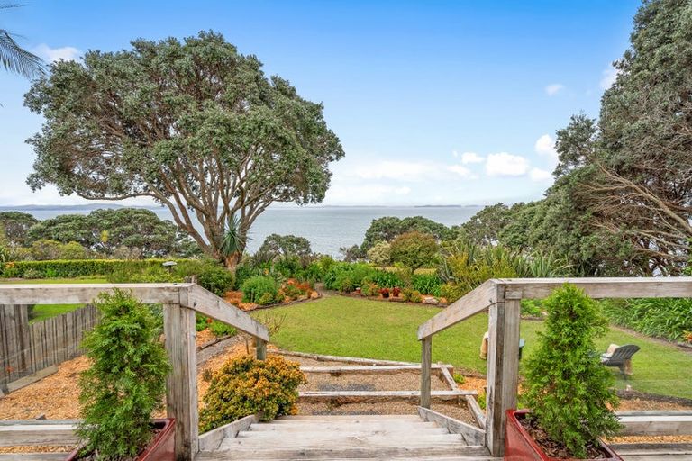 Photo of property in 38 Pacific Parade, Army Bay, Whangaparaoa, 0930