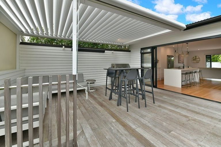 Photo of property in 1/49 Roseberry Avenue, Birkenhead, Auckland, 0626