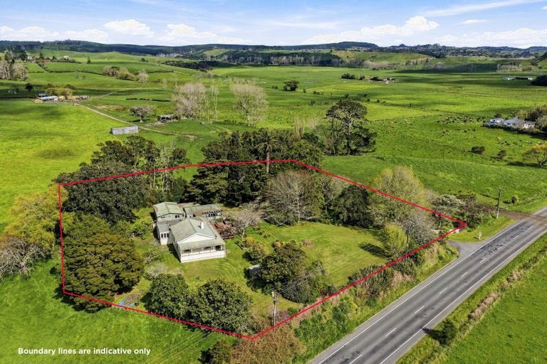 Photo of property in 2059 State Highway 16, Helensville, 0875