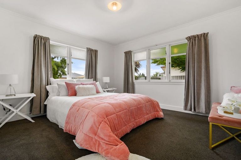 Photo of property in 72 Mcmurdo Street, Tinwald, Ashburton, 7700