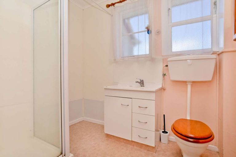 Photo of property in 92 Holland Road, Fairfield, Hamilton, 3214