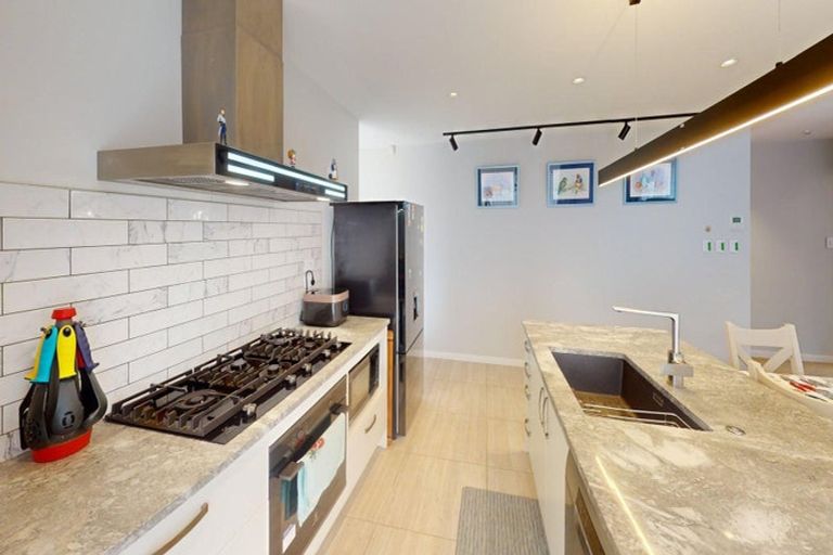 Photo of property in 32 Union Street, Hokowhitu, Palmerston North, 4410