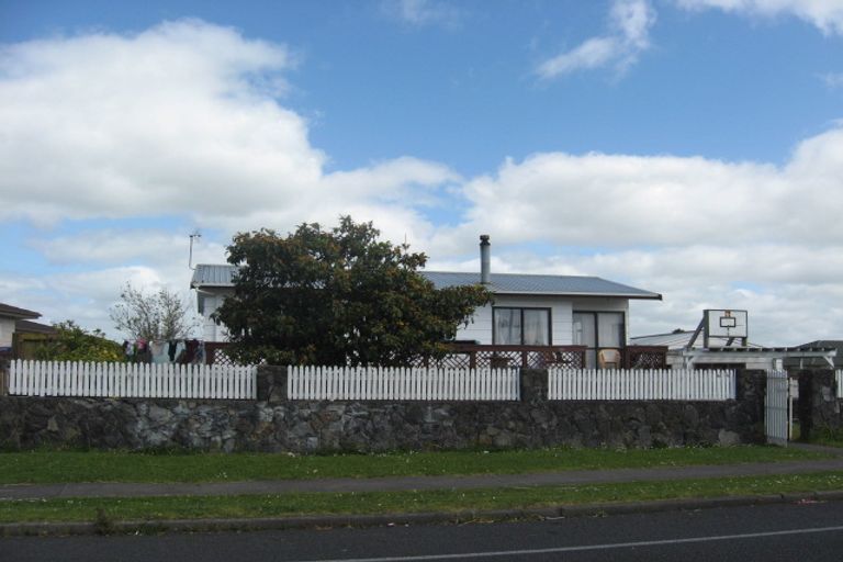 Photo of property in 1 Templeton Place, Clendon Park, Auckland, 2103