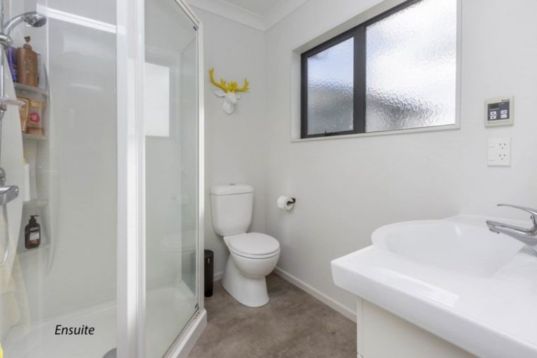 Photo of property in 14 Poppy Watts Grove, Stokes Valley, Lower Hutt, 5019