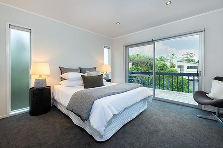 Photo of property in 30 Amante Crescent, Mairangi Bay, Auckland, 0630