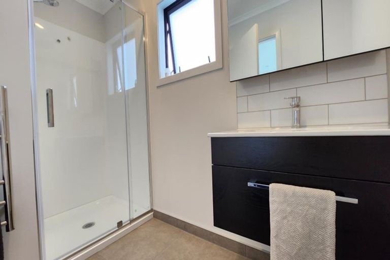 Photo of property in 24 Hokioi Drive, Kenepuru, Porirua, 5022