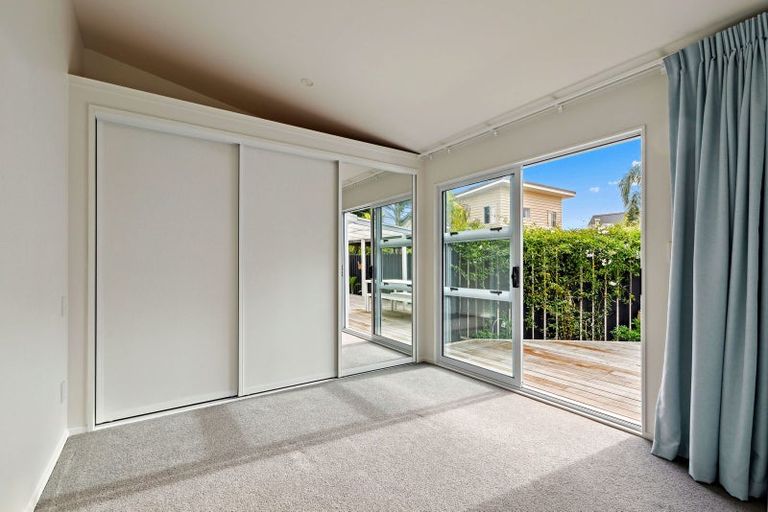 Photo of property in 1/69 Bay Street, Red Beach, 0932