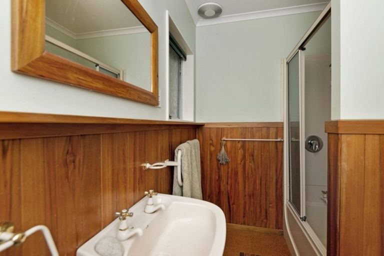 Photo of property in 11 Bayview Place, Cass Bay, Lyttelton, 8082