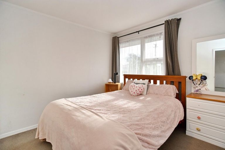 Photo of property in 321 Lake Terrace Road, Shirley, Christchurch, 8061